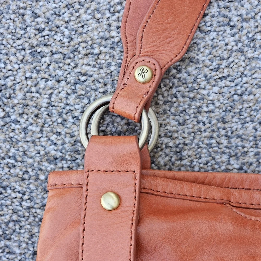 HOBO International Toffee Brown Leather Shoulder Bag Wanderlust Lining VTG Purse